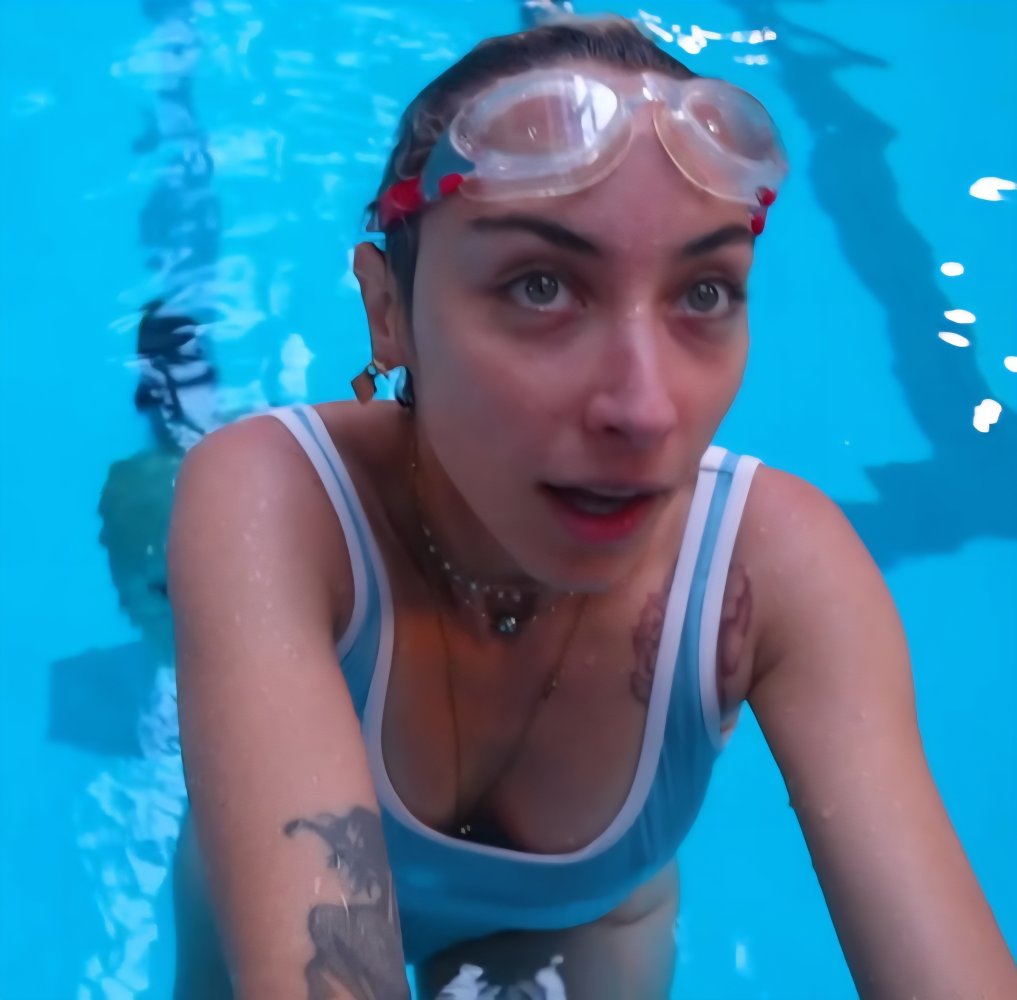 Screenshot_20251017_155826_YouTube.jpg