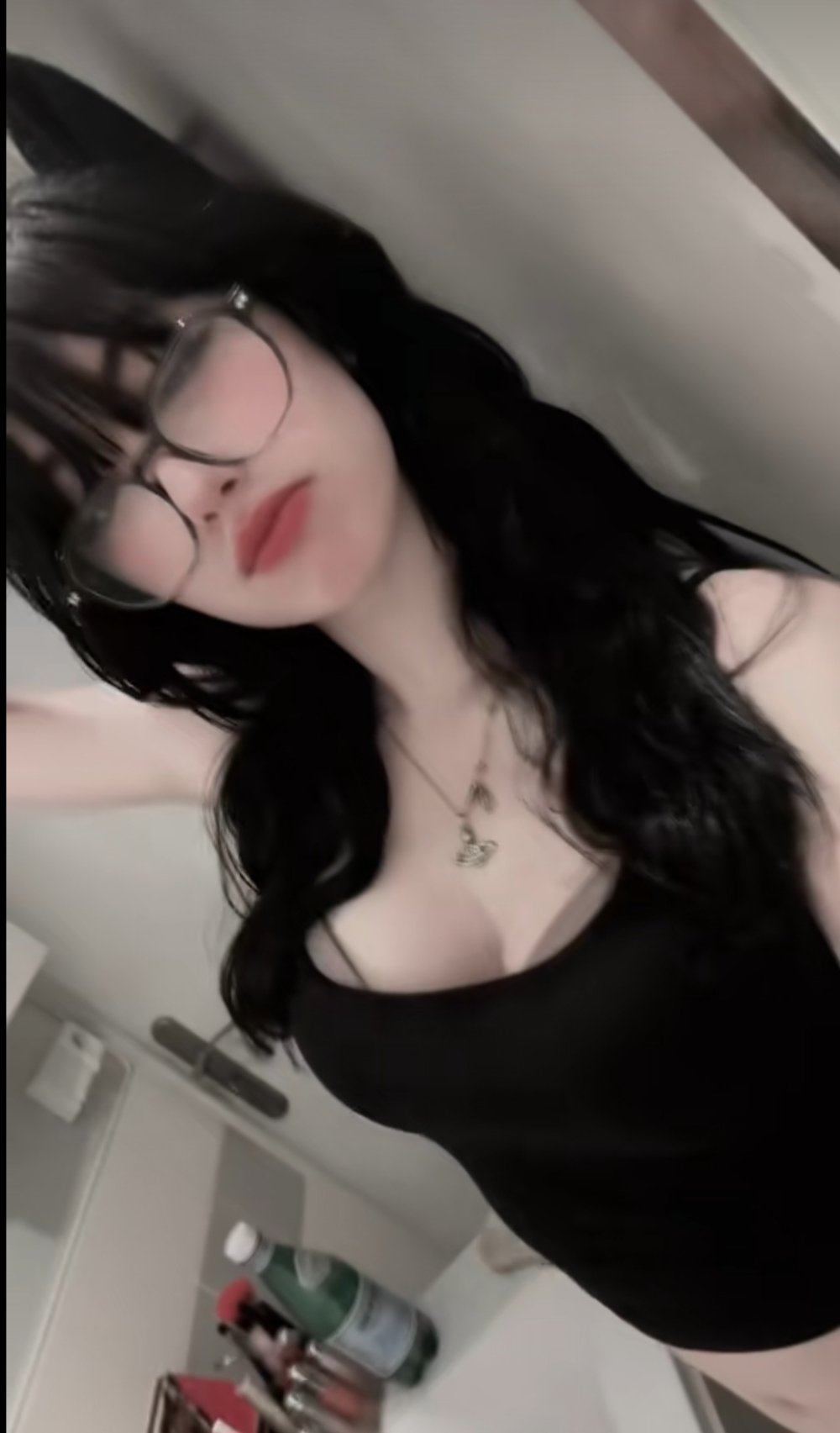 Screenshot_20251106_000901_TikTok.jpg
