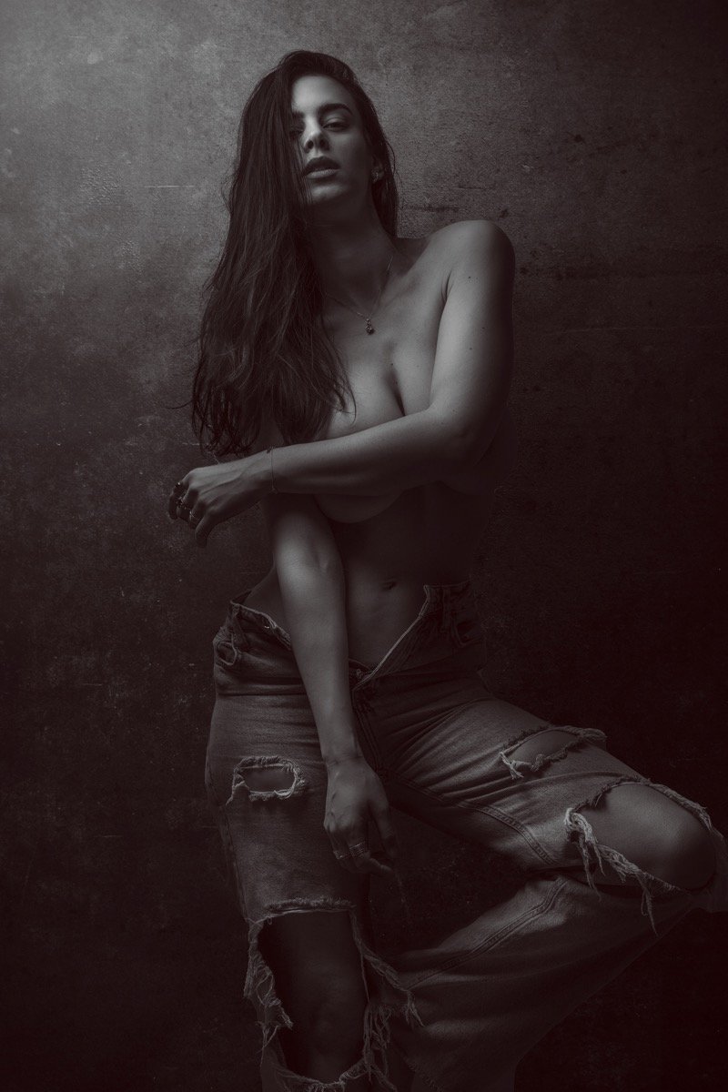 Sasha_27_HD_by_Olivier_Merzoug_PhotographerBD_UrbanMoodd1994c7308f9ef35.jpg
