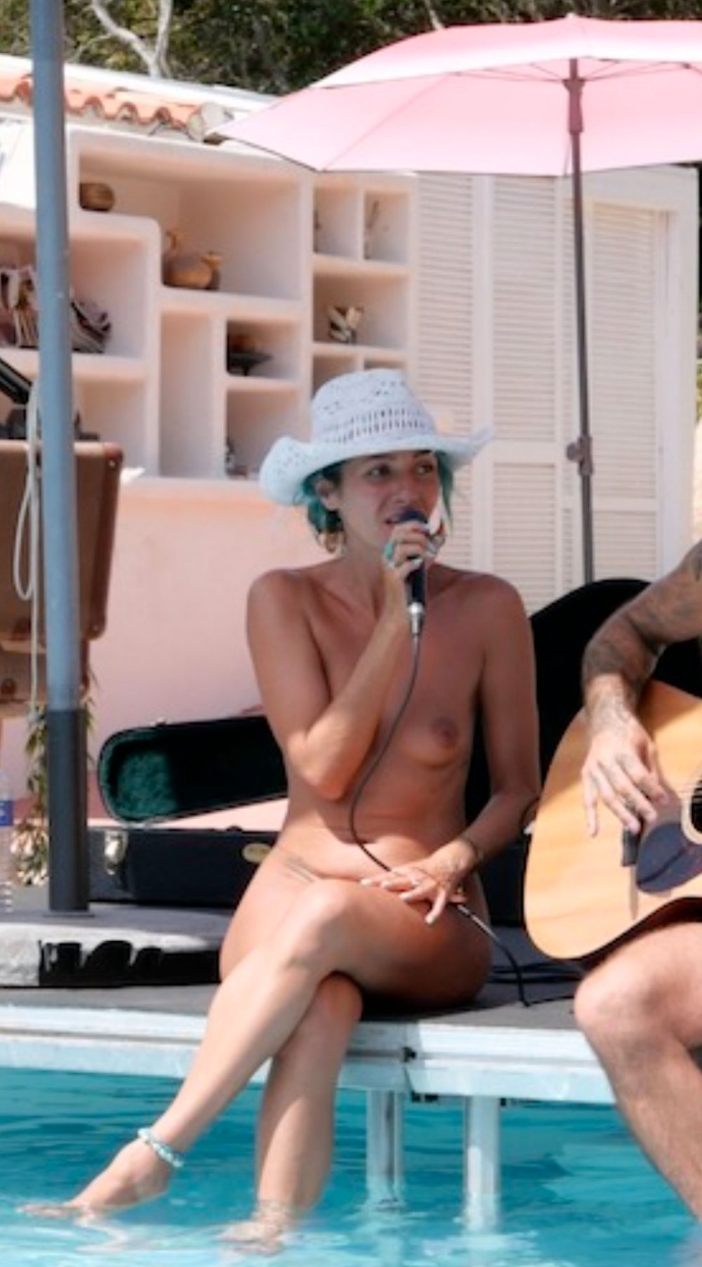 JustMarriedBand02.jpg