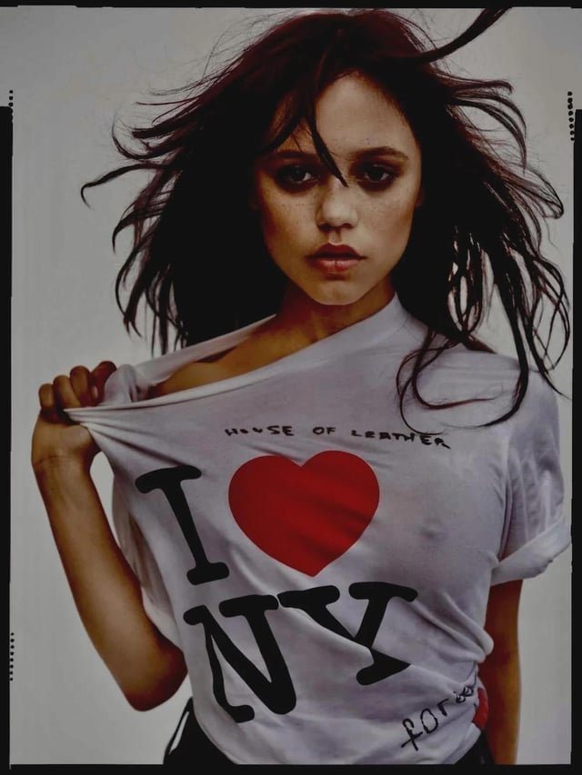 jenna-ortega-v0-pp71dbexciye1.jpg