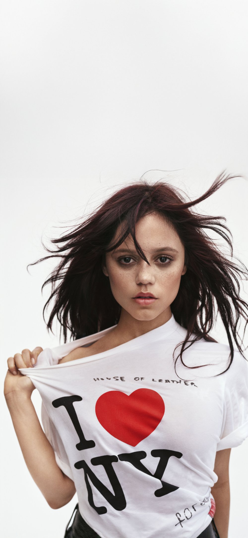 jenna-ortega-v-magazine-8e-1125x2436.jpg