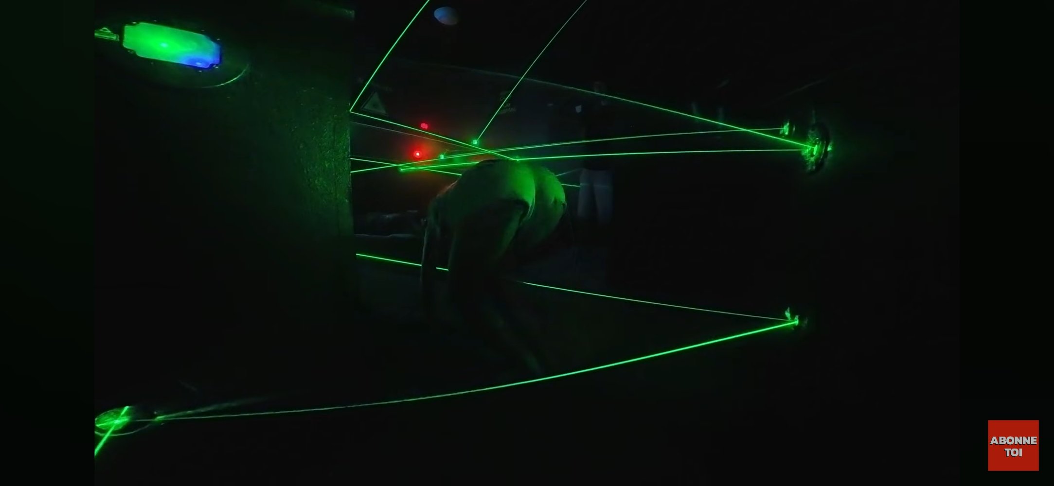 Screenshot_20251209_224100_YouTube.jpg