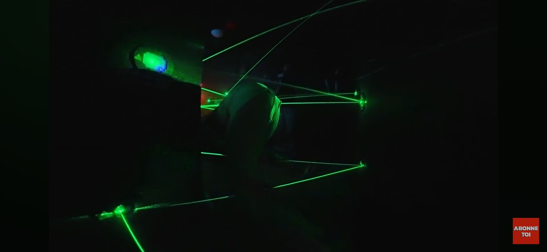 Screenshot_20251209_223959_YouTube.jpg