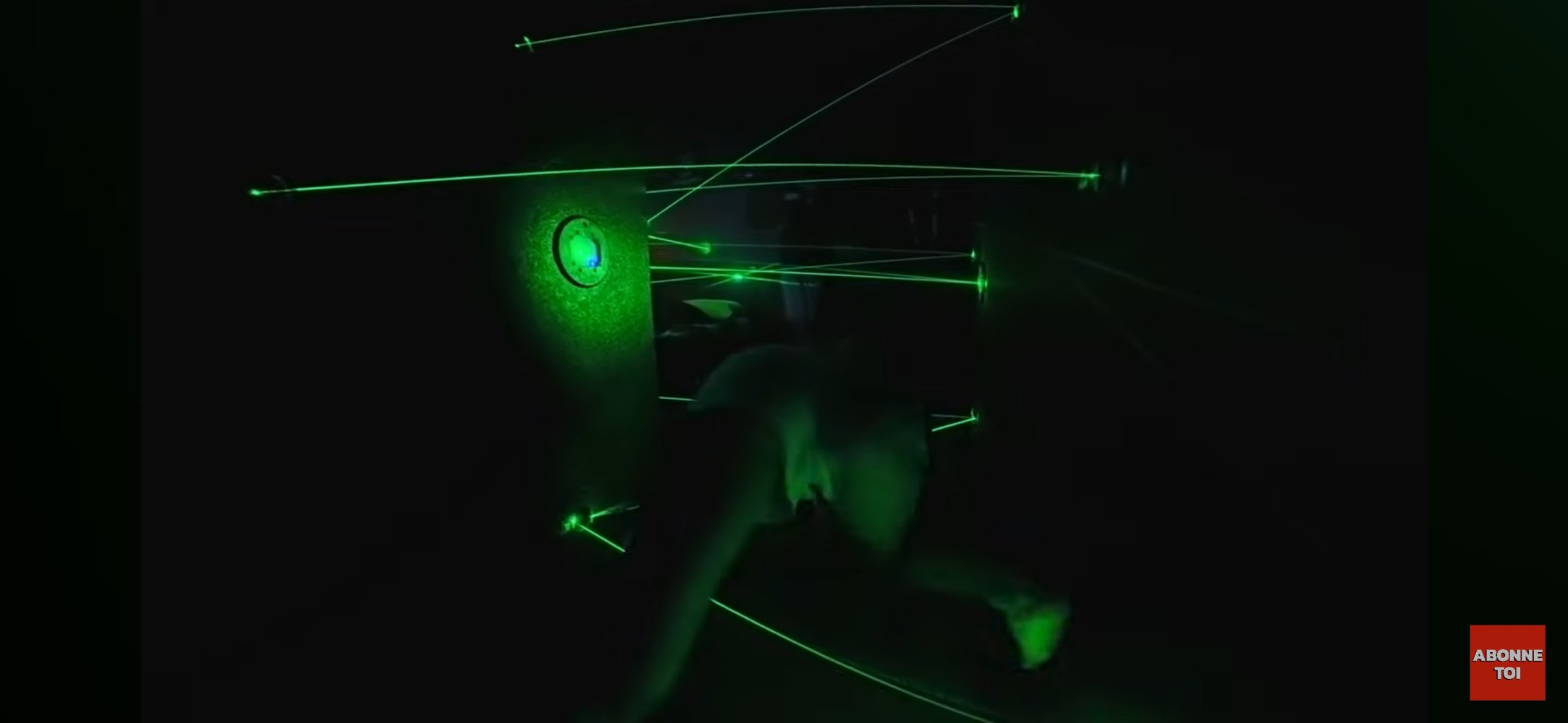 Screenshot_20251209_223716_YouTube.jpg