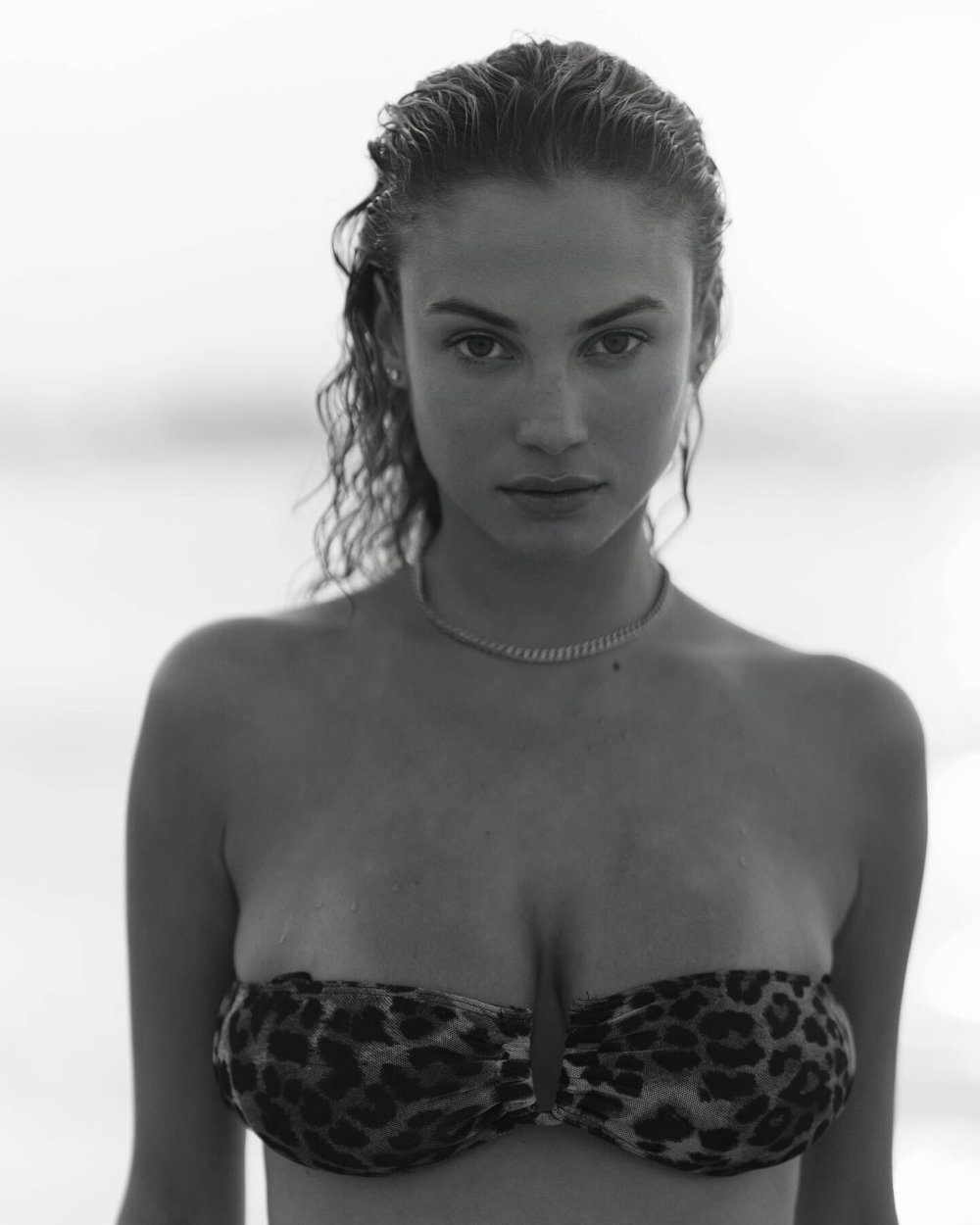 rose_bertram_1733087113_3513711835309696411_33238731227300b4b847404b.jpg.6a678fce7057fe537990a...jpg