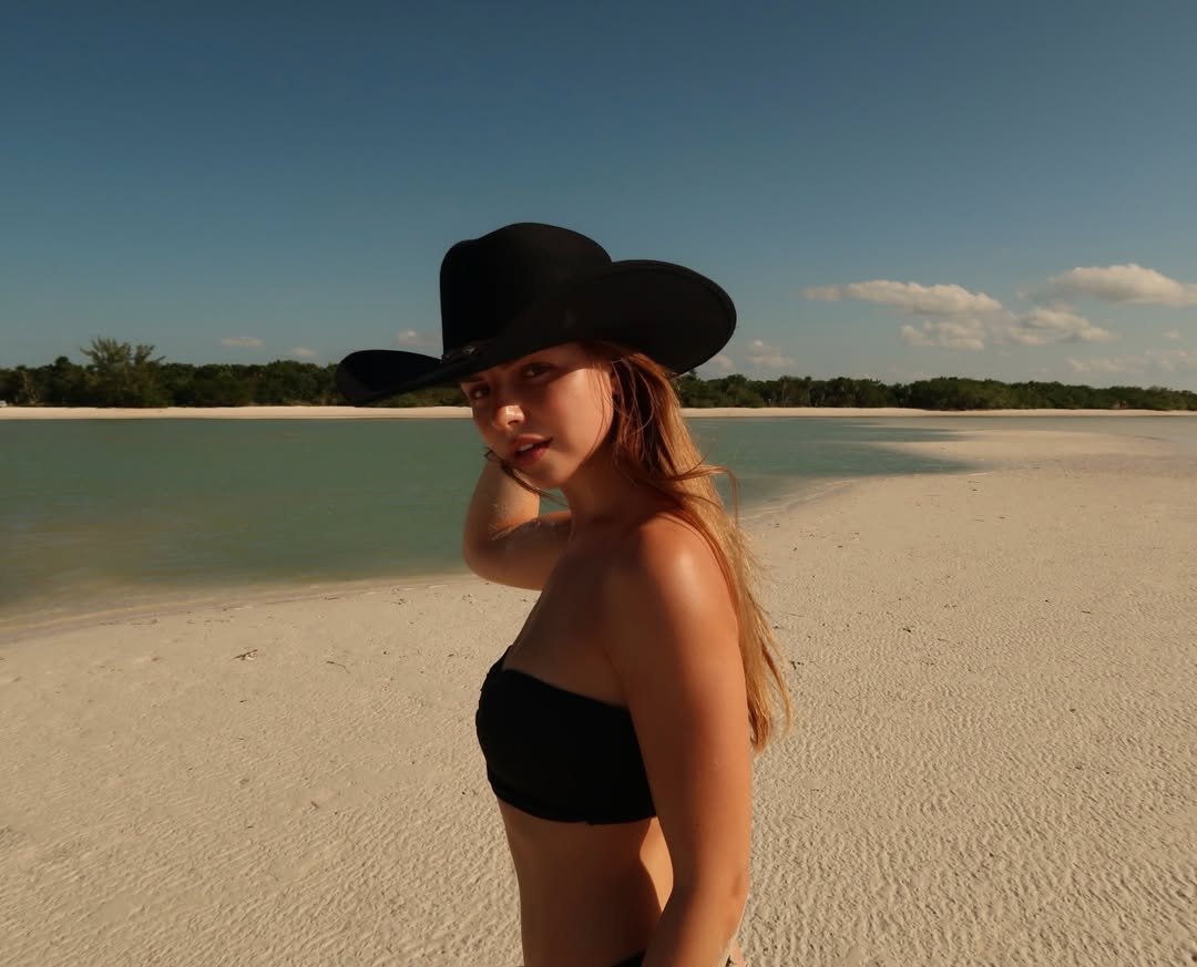 julia-hhlrr_insta_271125_4.jpg