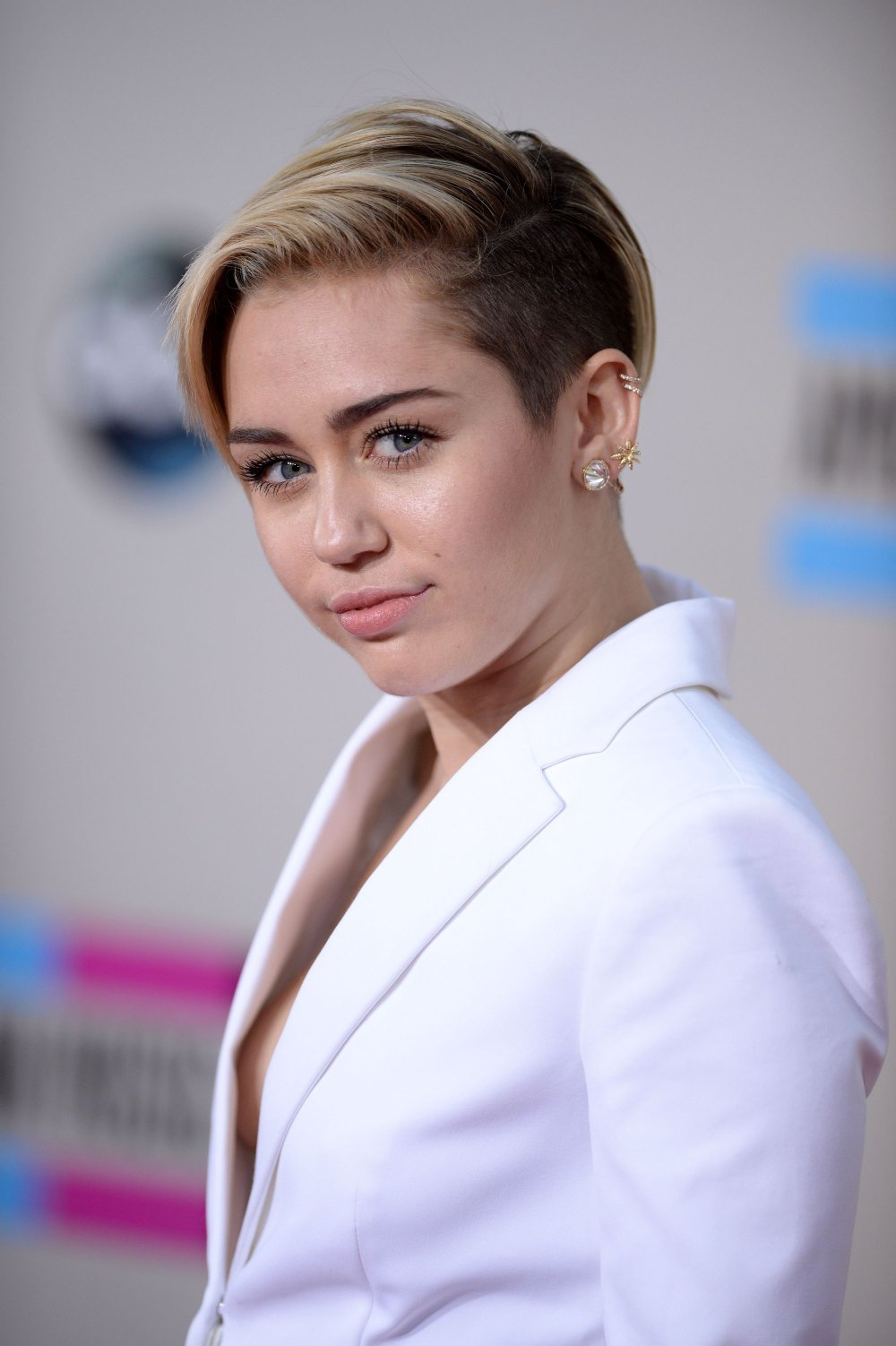 281685-miley-cyrus-de-nouveau-en-couple-apres-orig-1.jpg
