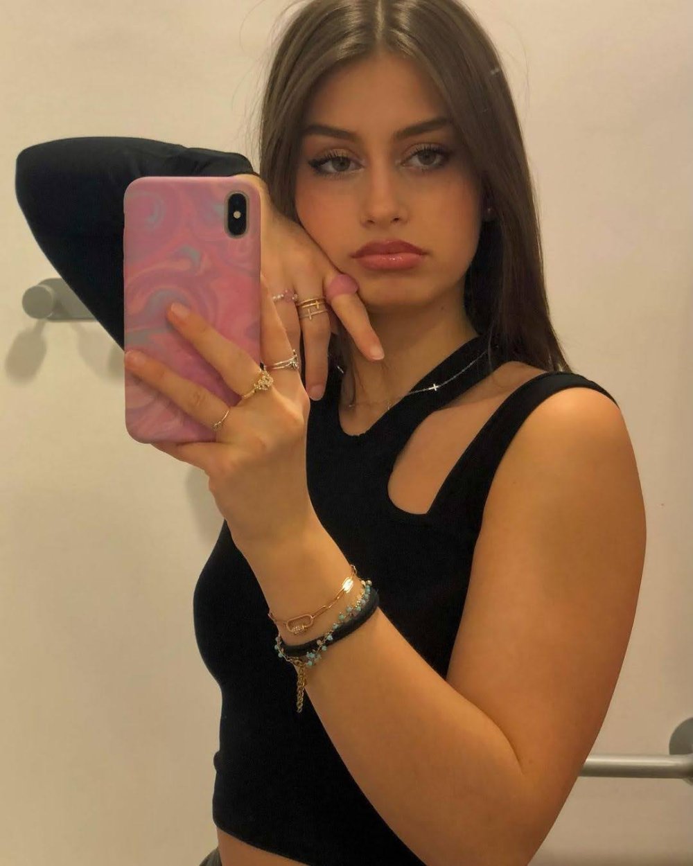 tatianasrs_2783080326907663517_1_20220227234809432-1.jpg