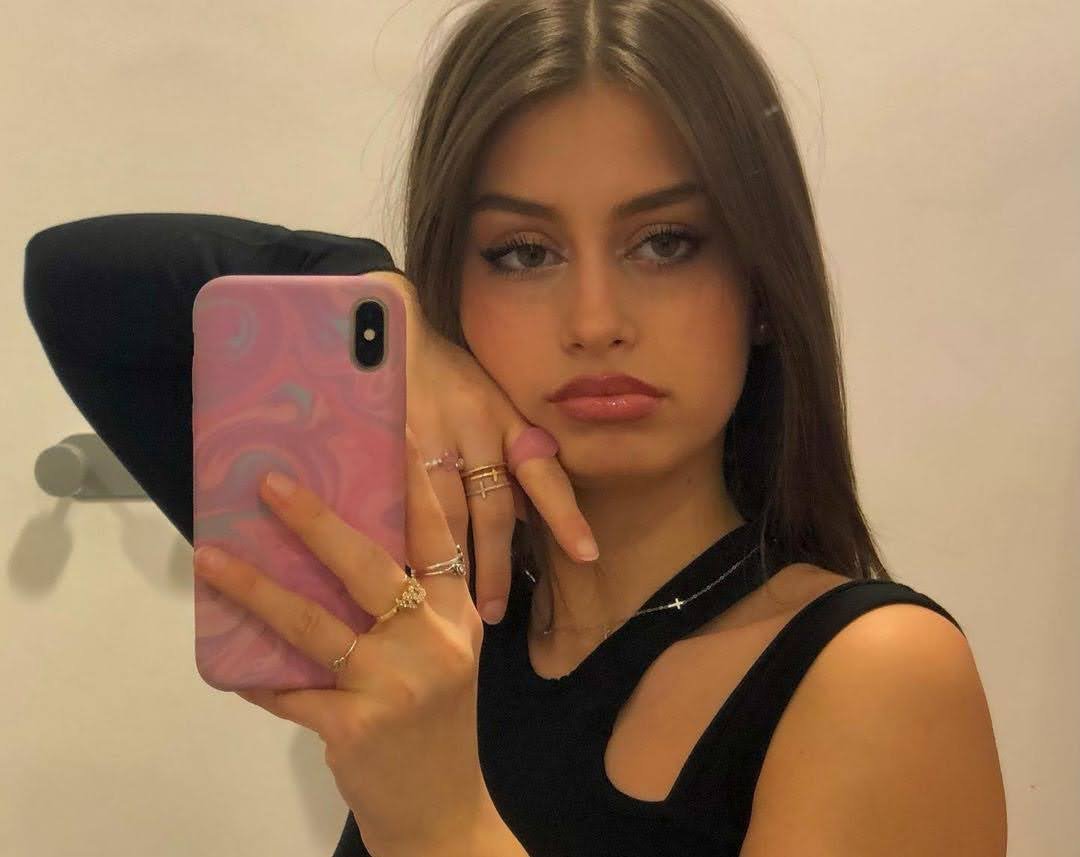 tatianasrs_2783080326907663517_1_20220227234809432.jpg