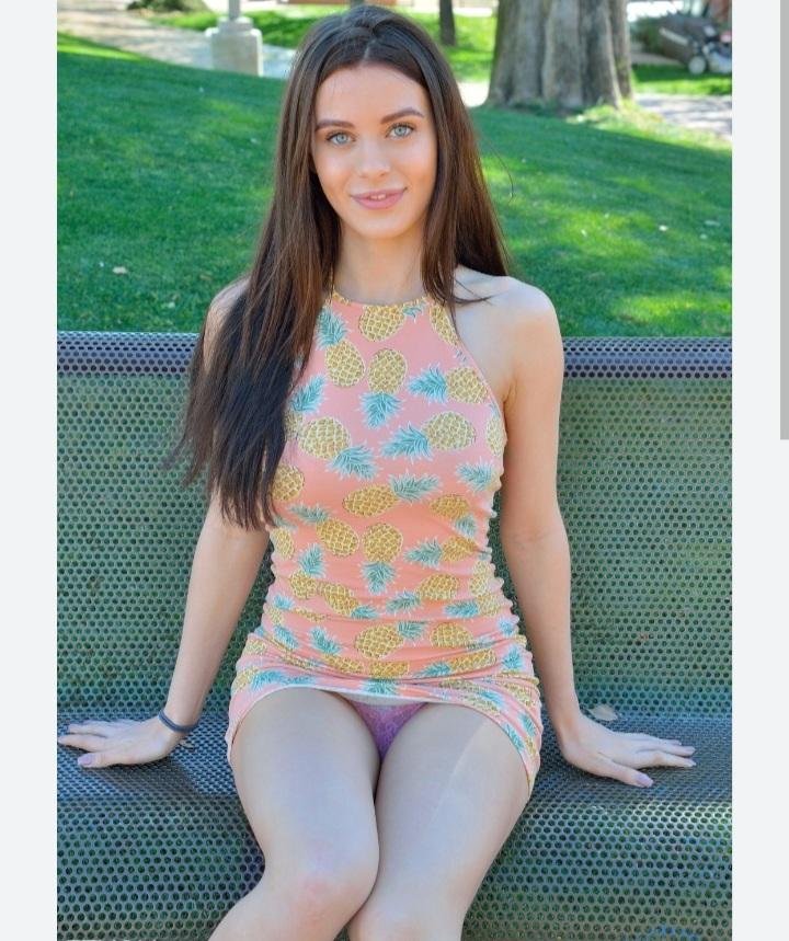 lana-rhoades-v0-3no0fa3tx4kd1.jpg