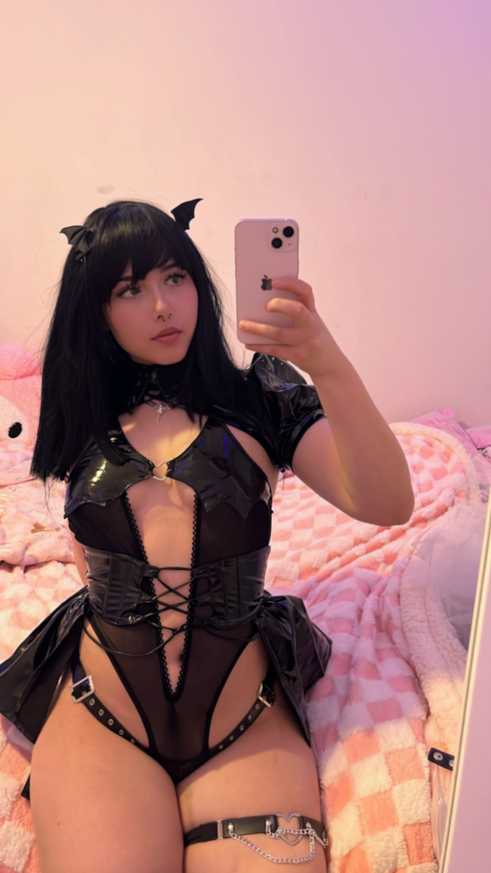 Facetune_08-12-2023-00-32-12.png