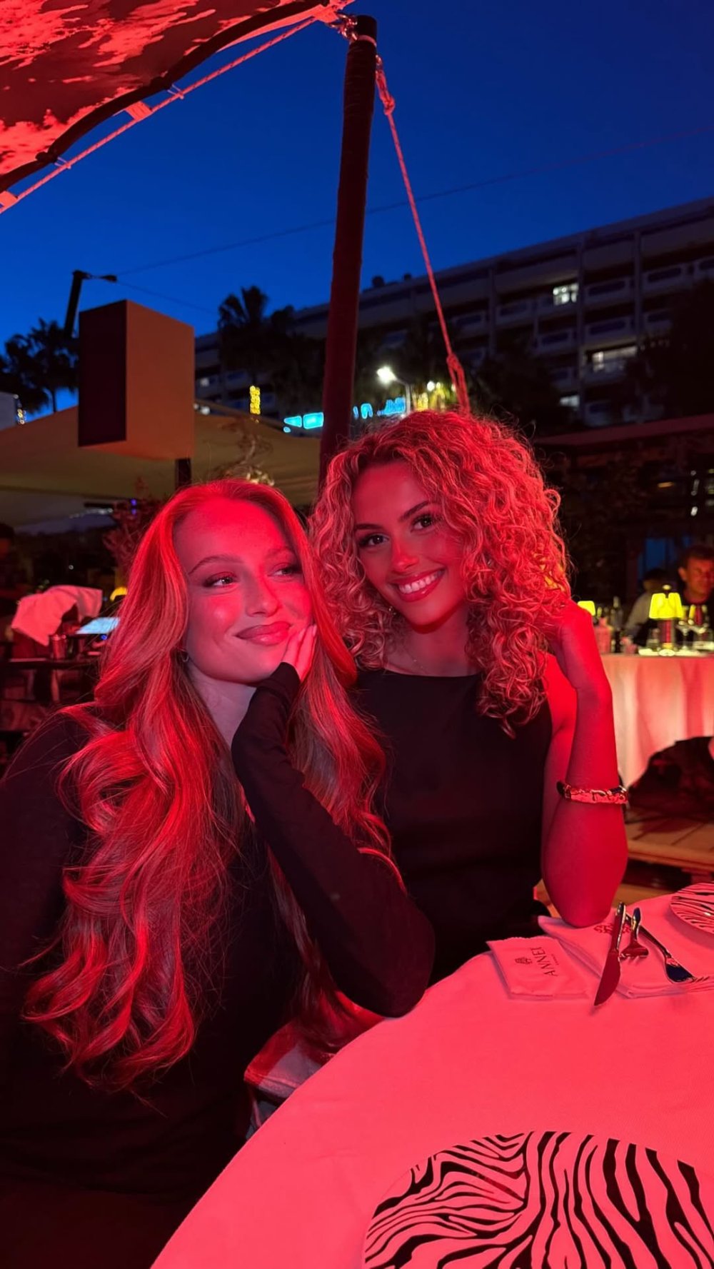 SaveClip.App_700997769_18533107942073255_3172731076377919361_n.jpg