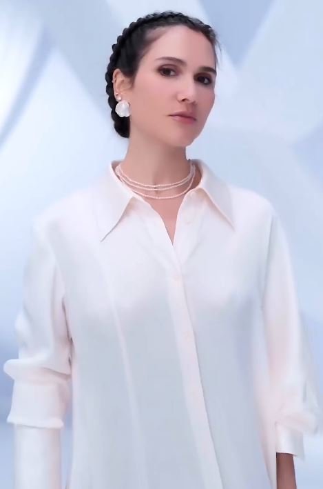 Joyce Jonathan Sexy 45.jpg