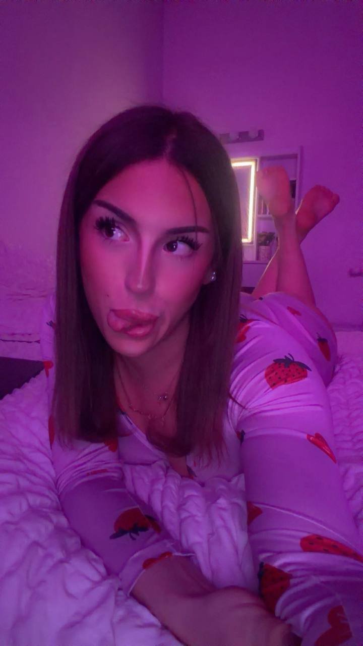G8b1i-LXYAAZuZK5e90046e94350f6f.jpg