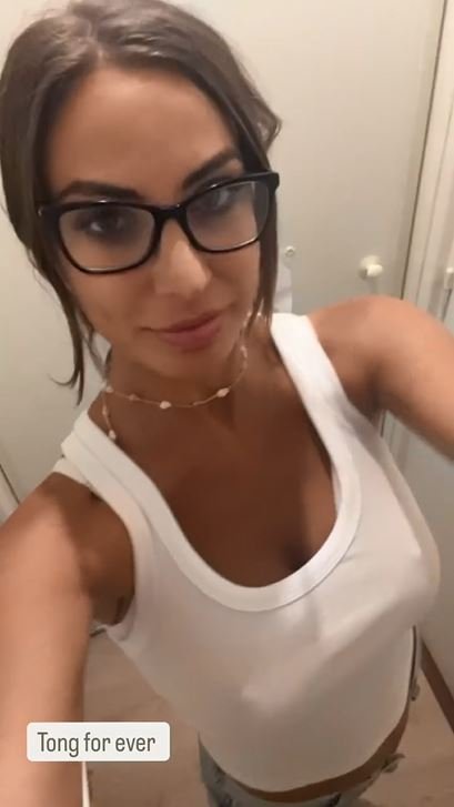 Tiffany Bonvoisin Sexy 43.JPG