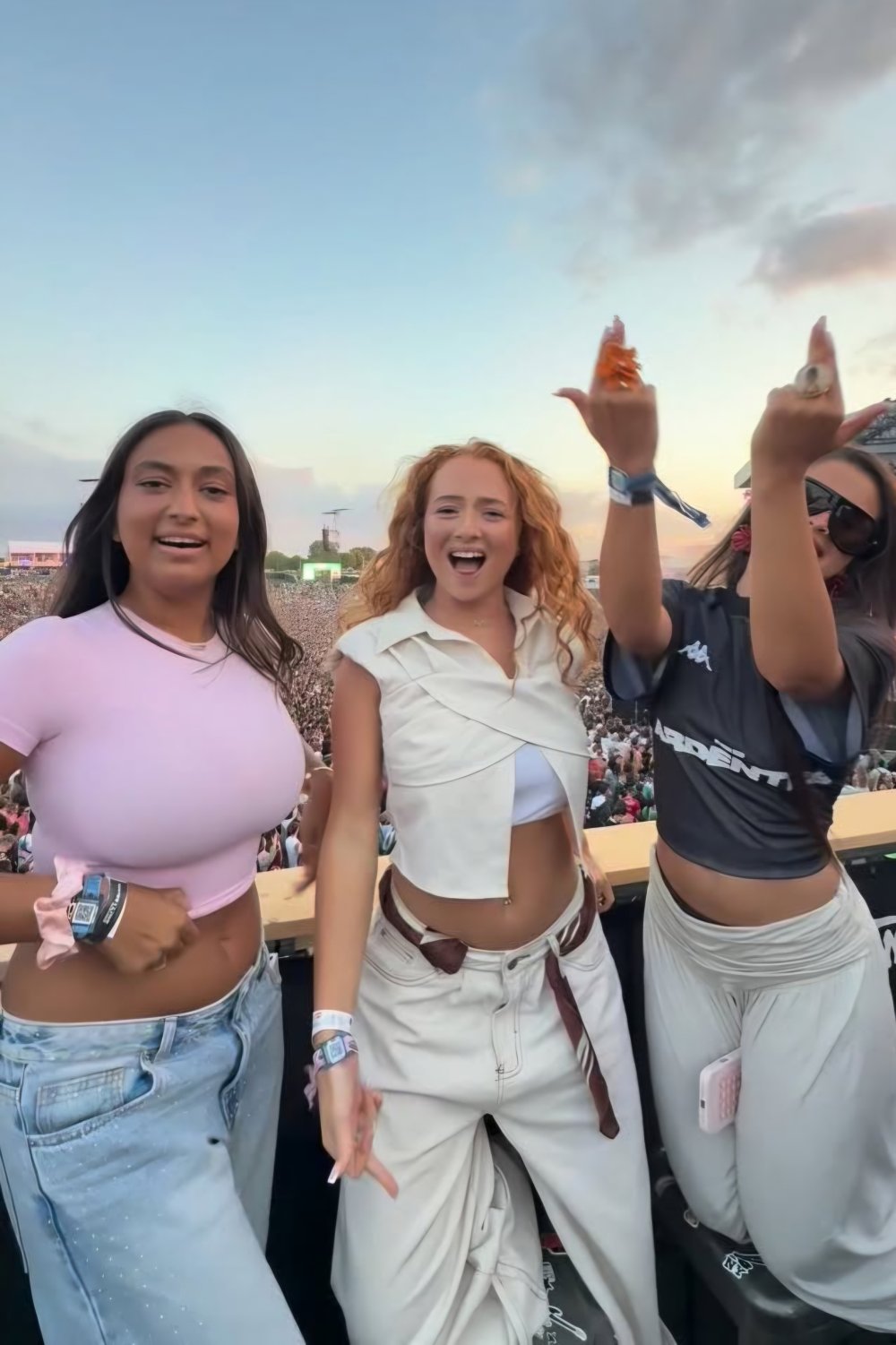 SaveClip.App_732199177_2133306460579387_7288945523028442594_n.jpg