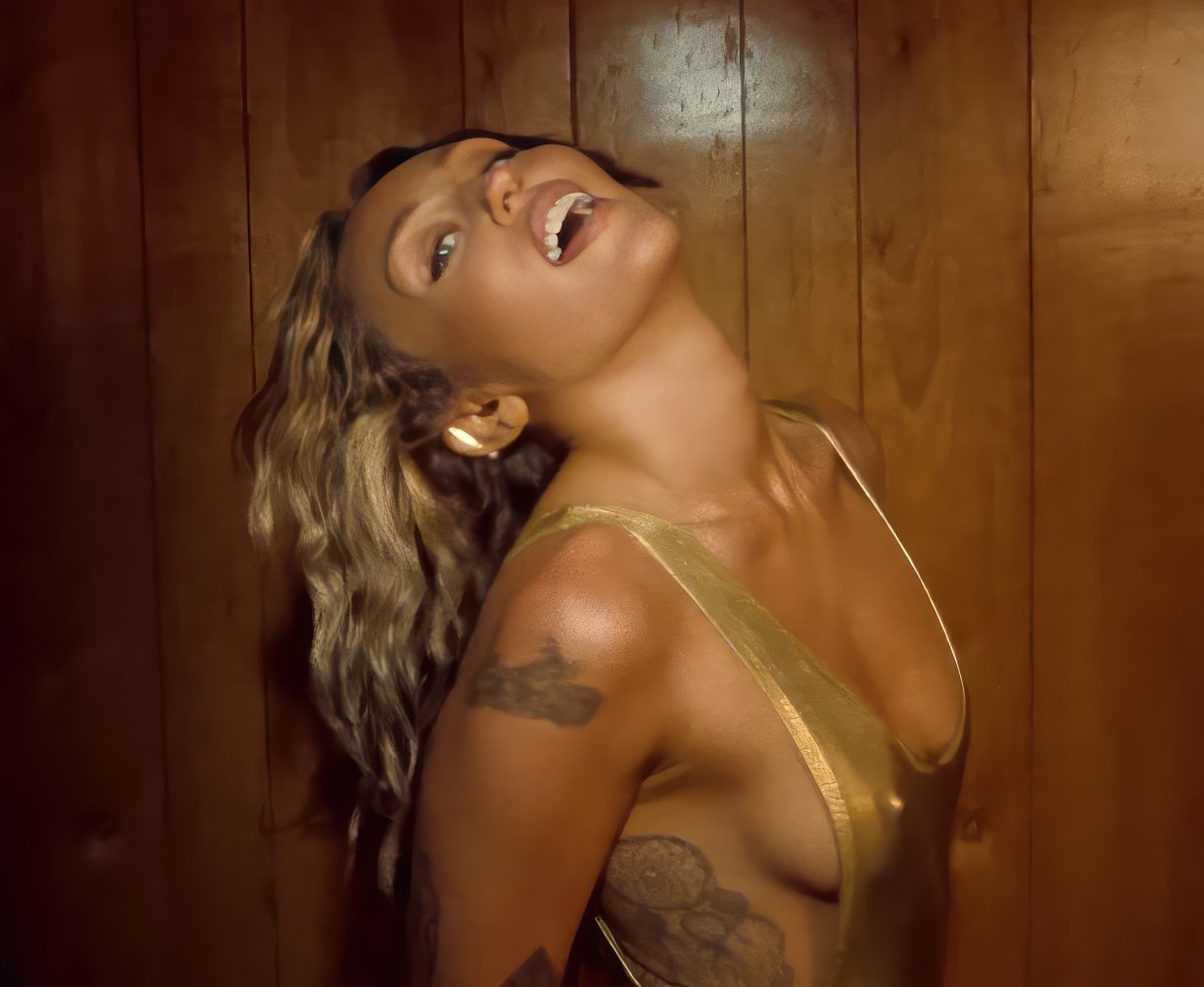 mileycyrus-jaded008.jpg