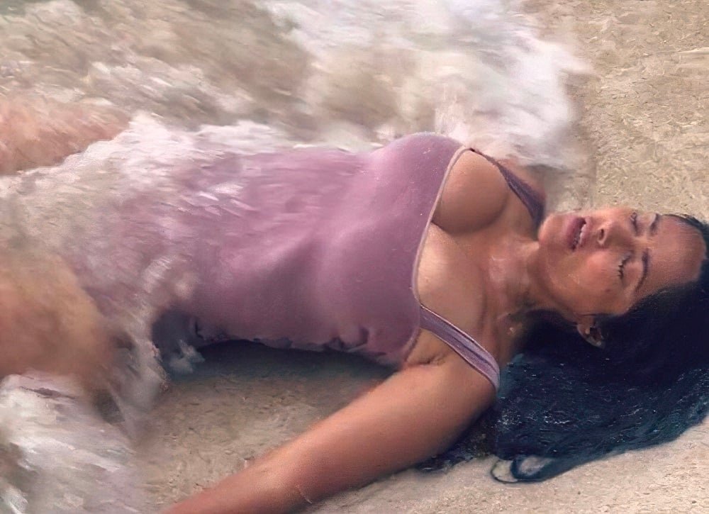 salma_hayek_birthday_swimsuit.jpg
