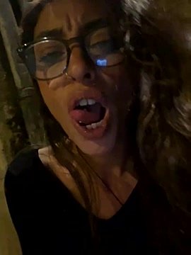 amanilouve-naked-stripping-on-cam-for-live-sex-video-chat.jpg