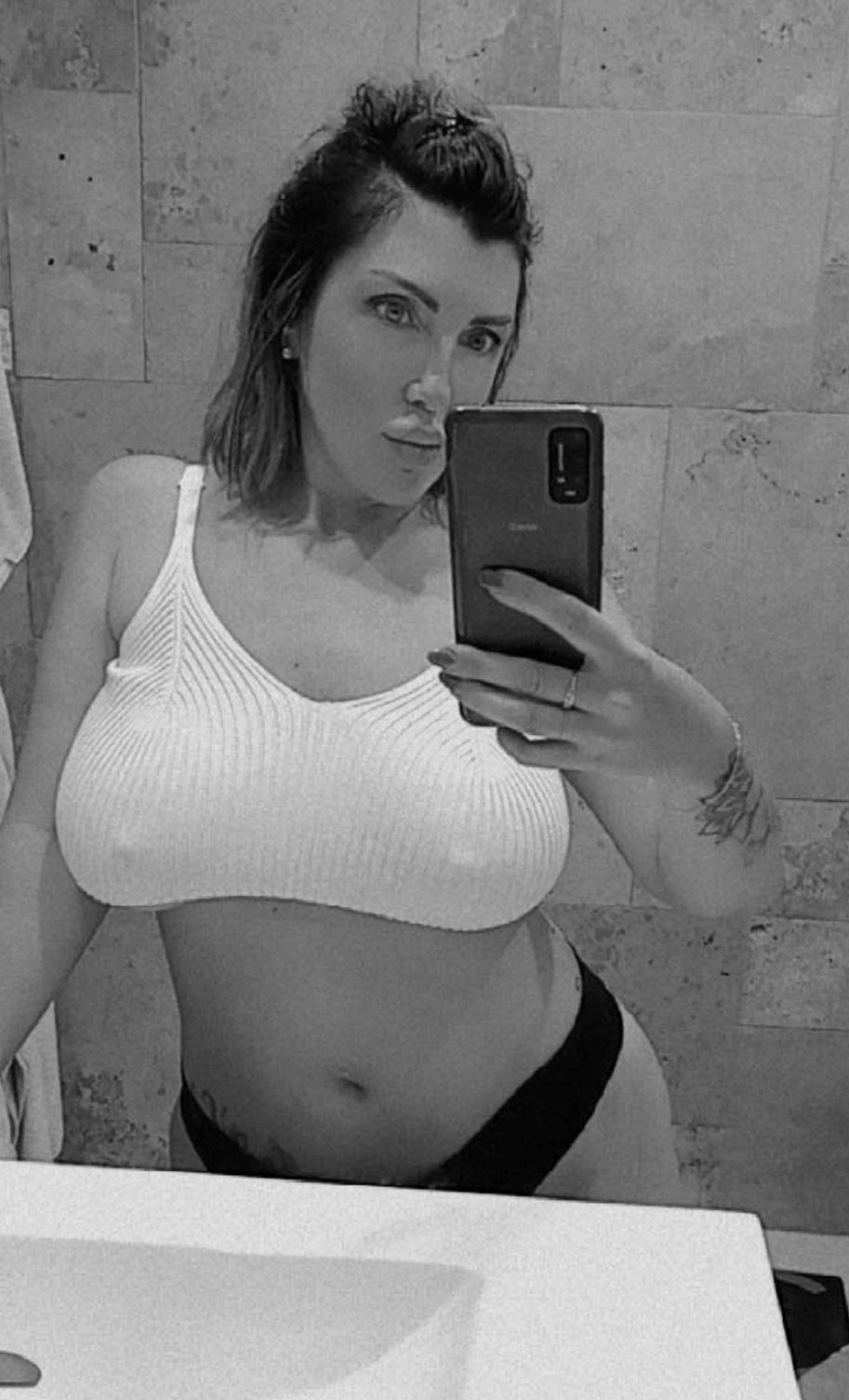 Screenshot_20220729-143556_Instagram.jpg
