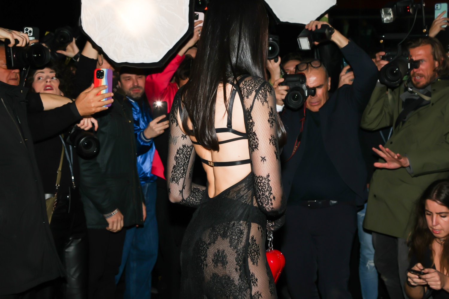 at-the-gcds-fashion-show-in-milan-v0-o0s6u73oq1ka1.jpg