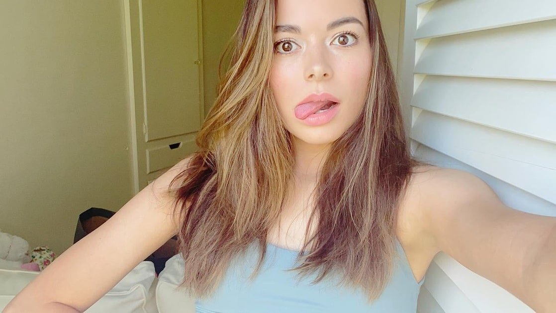 1118full-miranda-cosgrove5.jpg