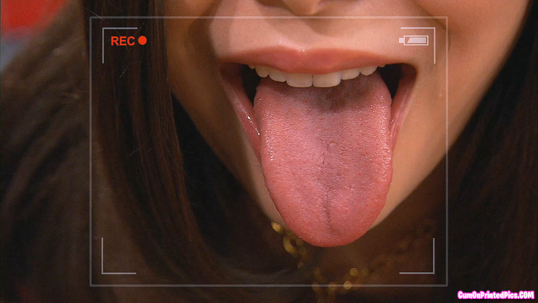 icarly tongue.m2t_snapshot_00.05.389n.png