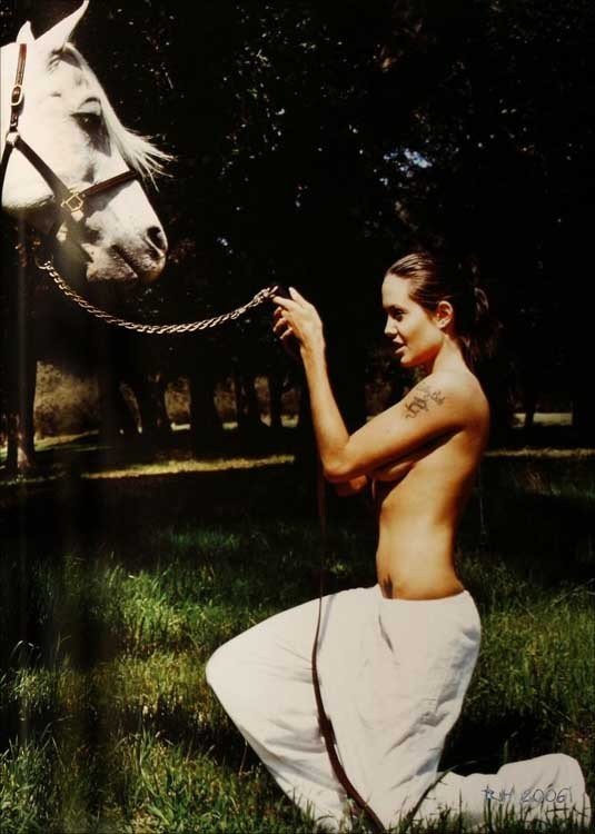 Angelina Jolie Naked 13.jpg