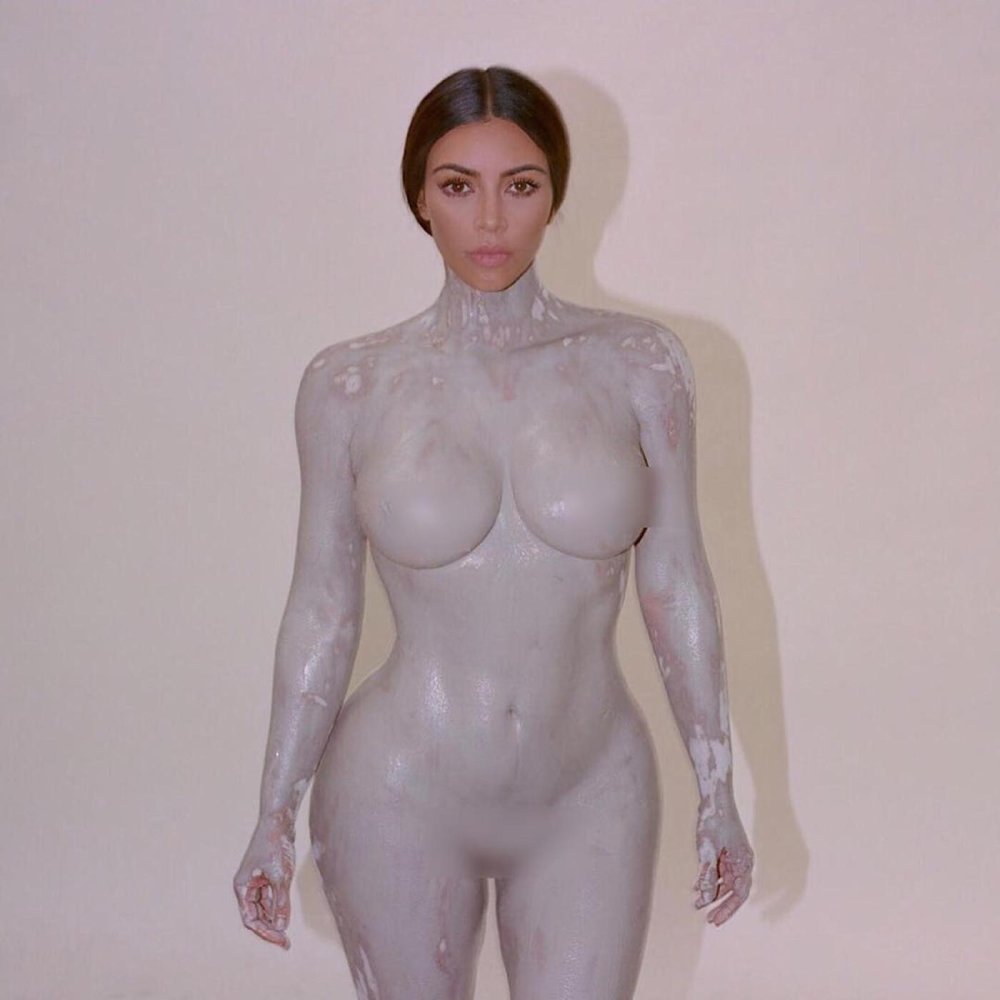 kim_kardashian_nude_body_paint_set_leaked-GSDXHG.jpg