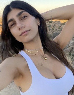 Mia-Khalifa-081.jpg