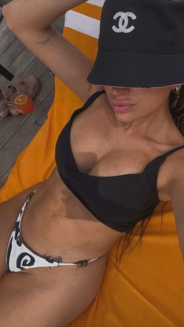 Regardez ce Snap de 🦋M. CRUZ🦋 sur Snapchat ! (1)-1970-01-01T05-52-56.jpg